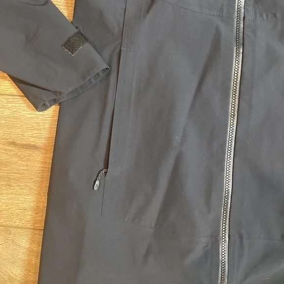 Drydecta long long sleeve rain coat by Duluth trading Co - Picture 7 of 10